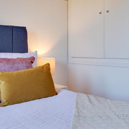 Cosy Two Bedroom House - Chelmsford - Free Parking And Wifi エクステリア 写真