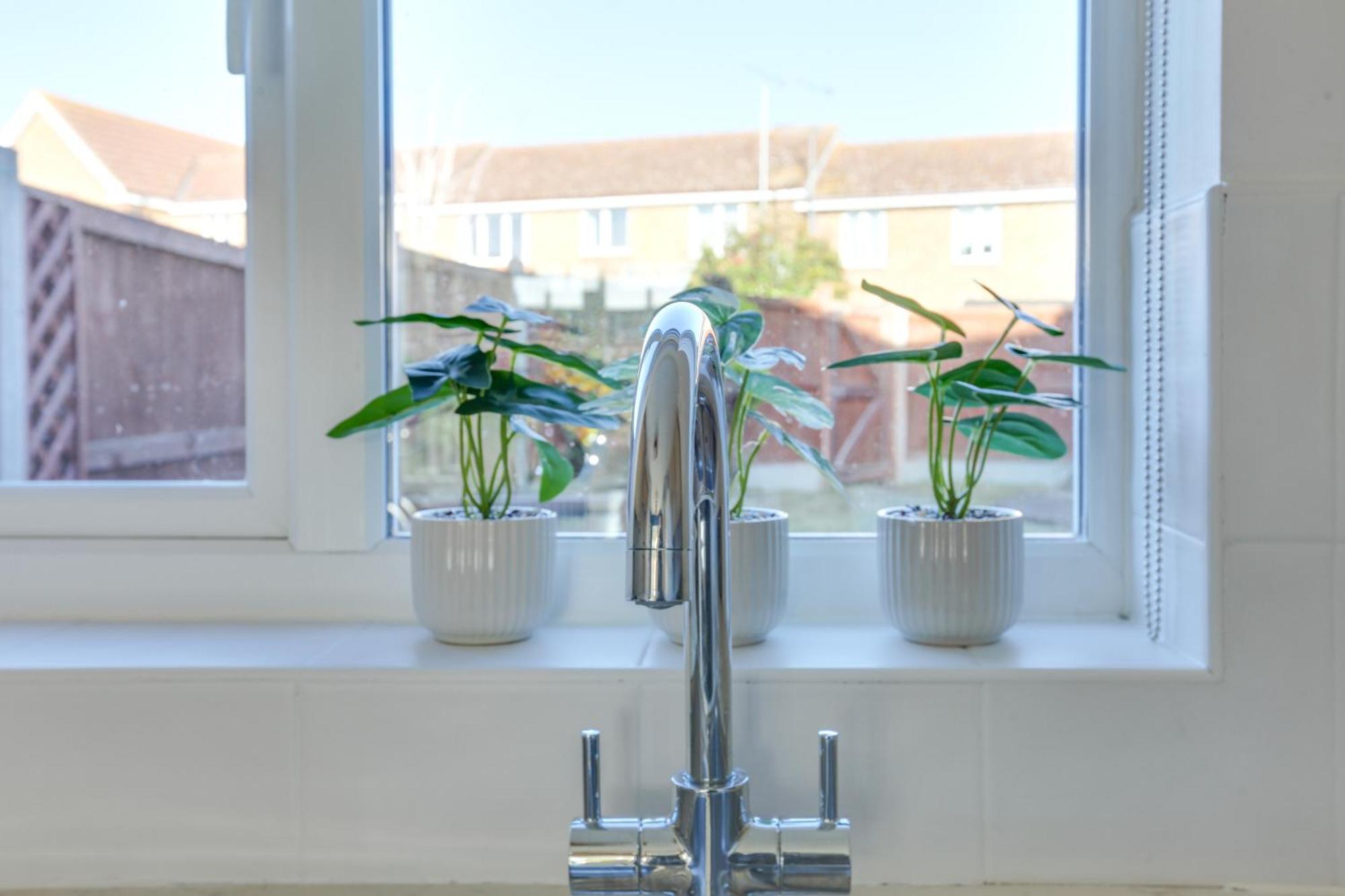 Cosy Two Bedroom House - Chelmsford - Free Parking And Wifi エクステリア 写真