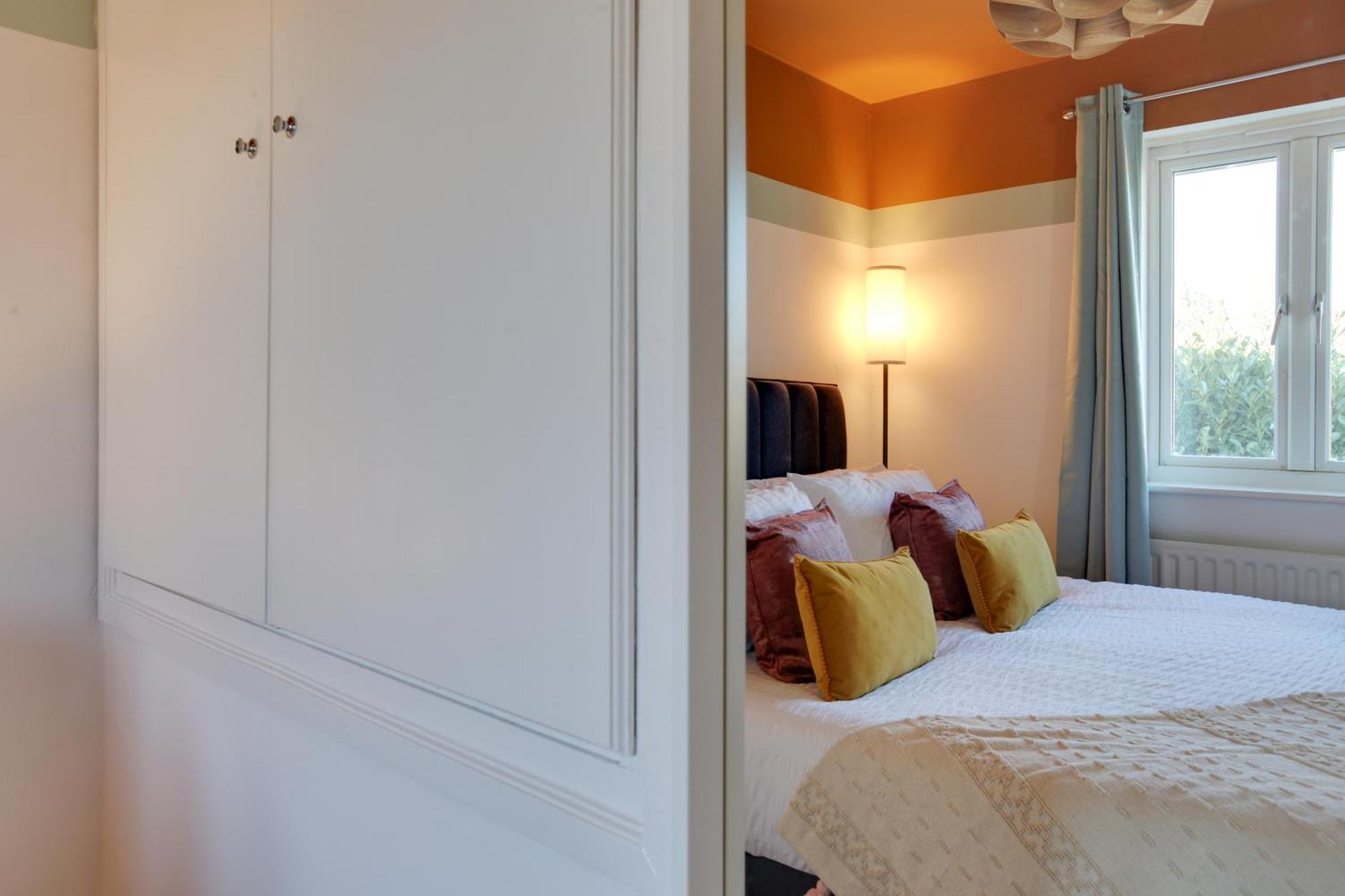 Cosy Two Bedroom House - Chelmsford - Free Parking And Wifi エクステリア 写真